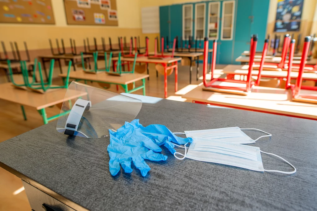 W czasie epidemii część szkół pracuje w trybie zdalnym W czasie epidemii część szkół pracuje w trybie zdalnym