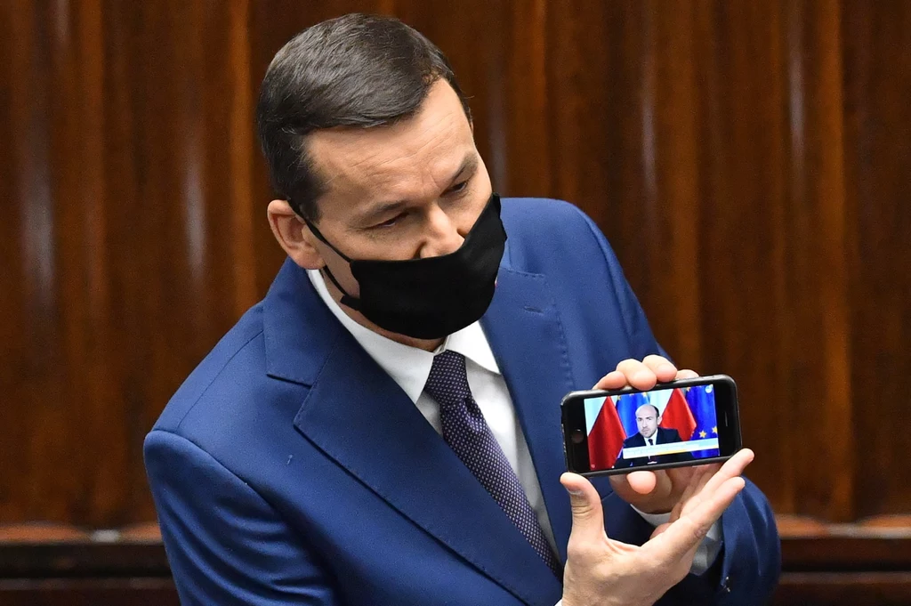 Premier Mateusz Morawiecki na sali obrad Sejmu (21.10.2020) Premier Mateusz Morawiecki na sali obrad Sejmu (21.10.2020)