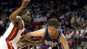 Toni Kukocz (z prawej)