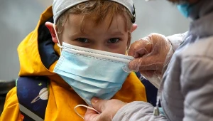 FDA zatwierdziła szczepionkę Pfizera dla osób od 12. roku życia