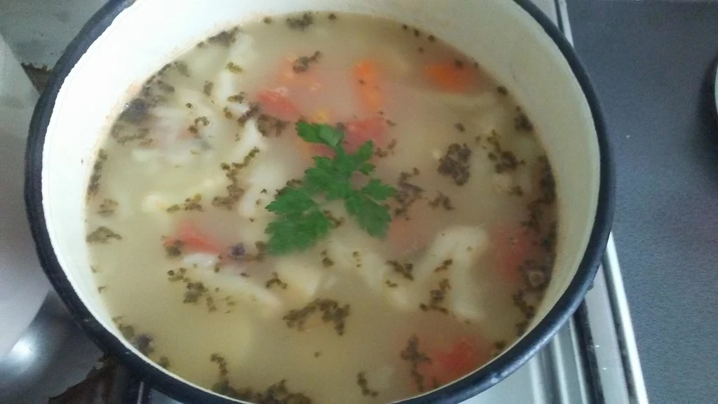 Zepsuta zupa powinna trafić do odpowiednich kontenerów