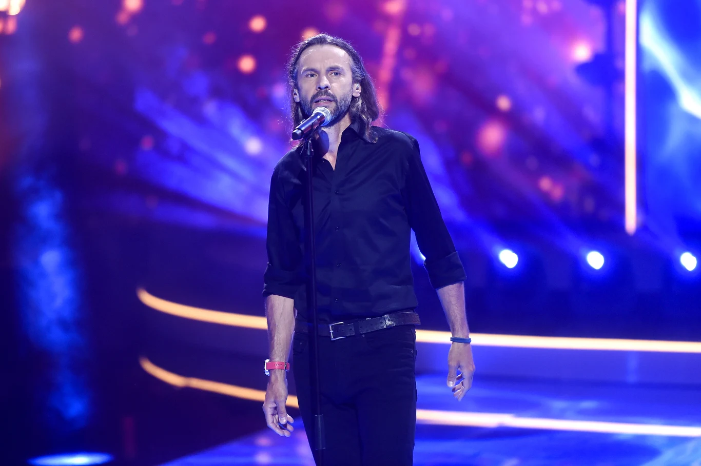 Marcin Rozynek podczas występu w Opolu, 2019 rok Marcin Rozynek podczas występu w Opolu, 2019 rok