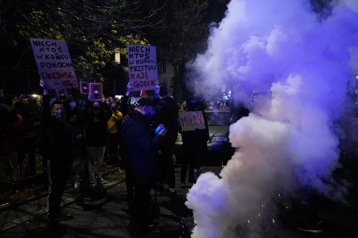 W Warszawie manifestacja odbywa się w okolicy domu prezesa PiS Jarosława Kaczyńskiego.