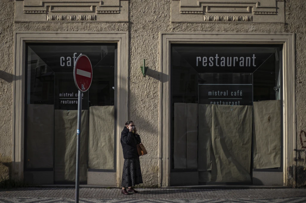 Czechy. Przekroczona granica 15 tysięcy nowych przypadków w ciągu doby Czechy. Przekroczona granica 15 tysięcy nowych przypadków w ciągu doby