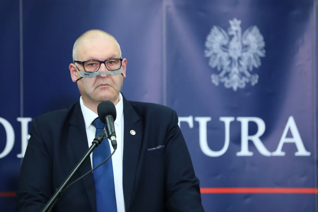 Prokurator krajowy i pierwszy zastępca prokuratora generalnego Bogdan Święczkowski podczas konferencji prasowej nt. śledztwa ws. afery GetBack Prokurator krajowy i pierwszy zastępca prokuratora generalnego Bogdan Święczkowski podczas konferencji prasowej nt. śledztwa ws. afery GetBack