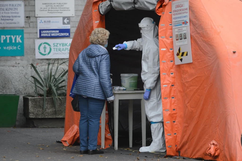 - Widzimy, że pandemia to raczej horyzont miesięcy, a nie kilku tygodni – mówi Interii senator Jan Maria Jackowski. - Widzimy, że pandemia to raczej horyzont miesięcy, a nie kilku tygodni – mówi Interii senator Jan Maria Jackowski.