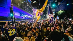 Tak było pod Staples Center w Los Angeles 11 października