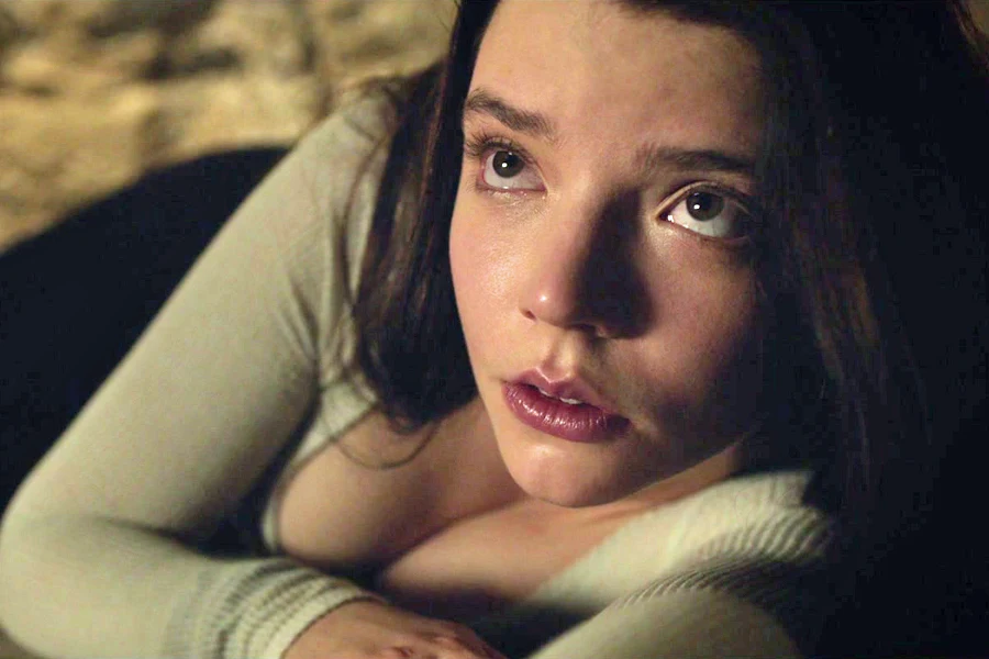 Następną filmową rolą Anyi Taylor-Joy był występ w psychologicznym horrorze M. Nighta Shyamalana "Split" (2016). Aktorka wcieliła się w jedną z trzech nastolatek, którą w przypominającym bunkier domu przetrzymuje zmagający się z zaburzeniem dysocjacyjnym tożsamości główny bohater filmu (James McAvoy).  

Rolę niedoszłej ofiary psychopatycznego przestępcy Taylor-Joy powtórzyła w kontynuacji tematu, zrealizowanym w 2019 roku również przez Shyamalana filmie "Glass".