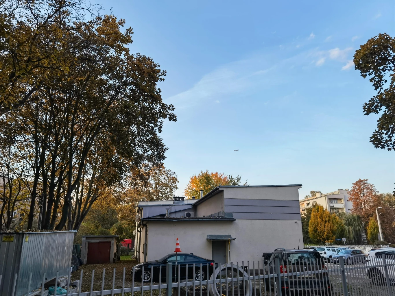 Główny obiektyw (samolot w kadrze)