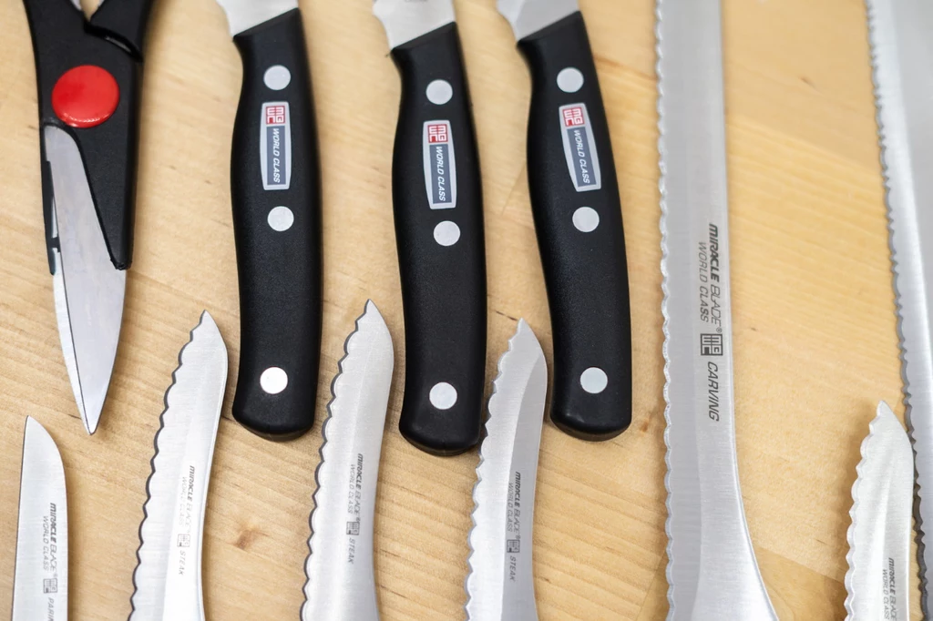 Noże wykonane z wytrzymałej stali szlachetnej będą służyły przez wiele lat