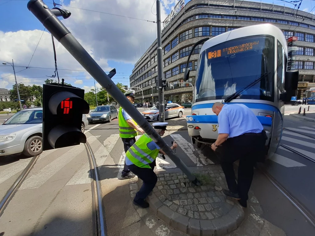 Wypadek tramwaju na przejściu dla pieszych