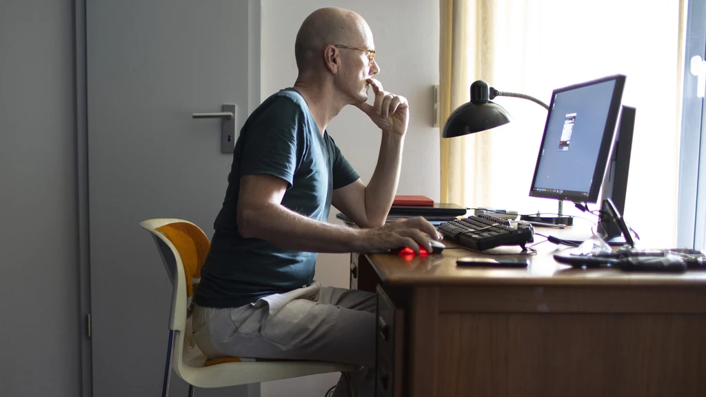 Specustawa koronawirusowa uprawniła pracodawców do wprowadzania pracy zdalnej na podstawie decyzji, wiążącej dla pracownika. Ale są warunki