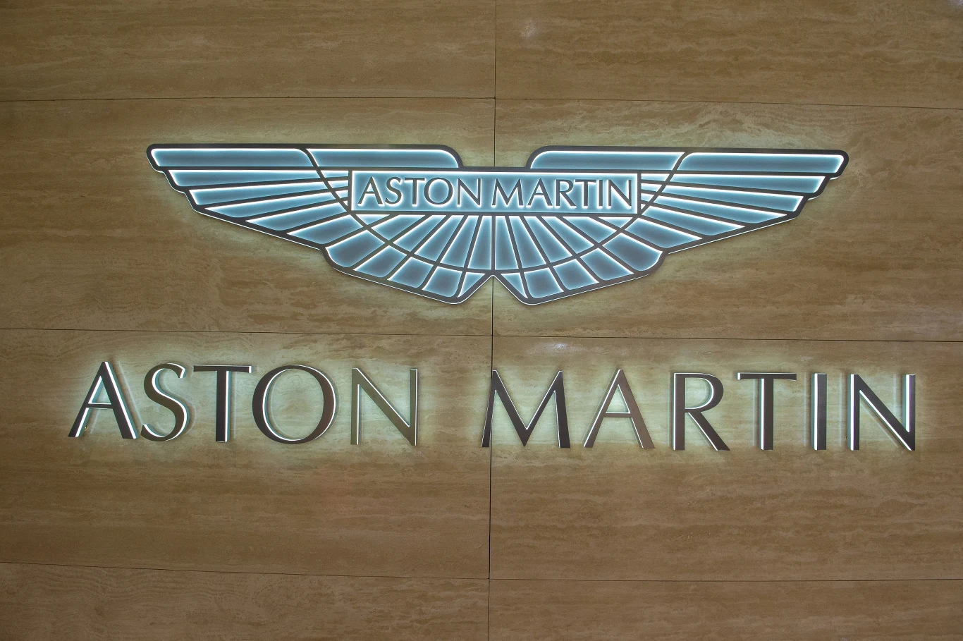Aston Martin będzie korzystał z technologii Mercedesa Aston Martin będzie korzystał z technologii Mercedesa