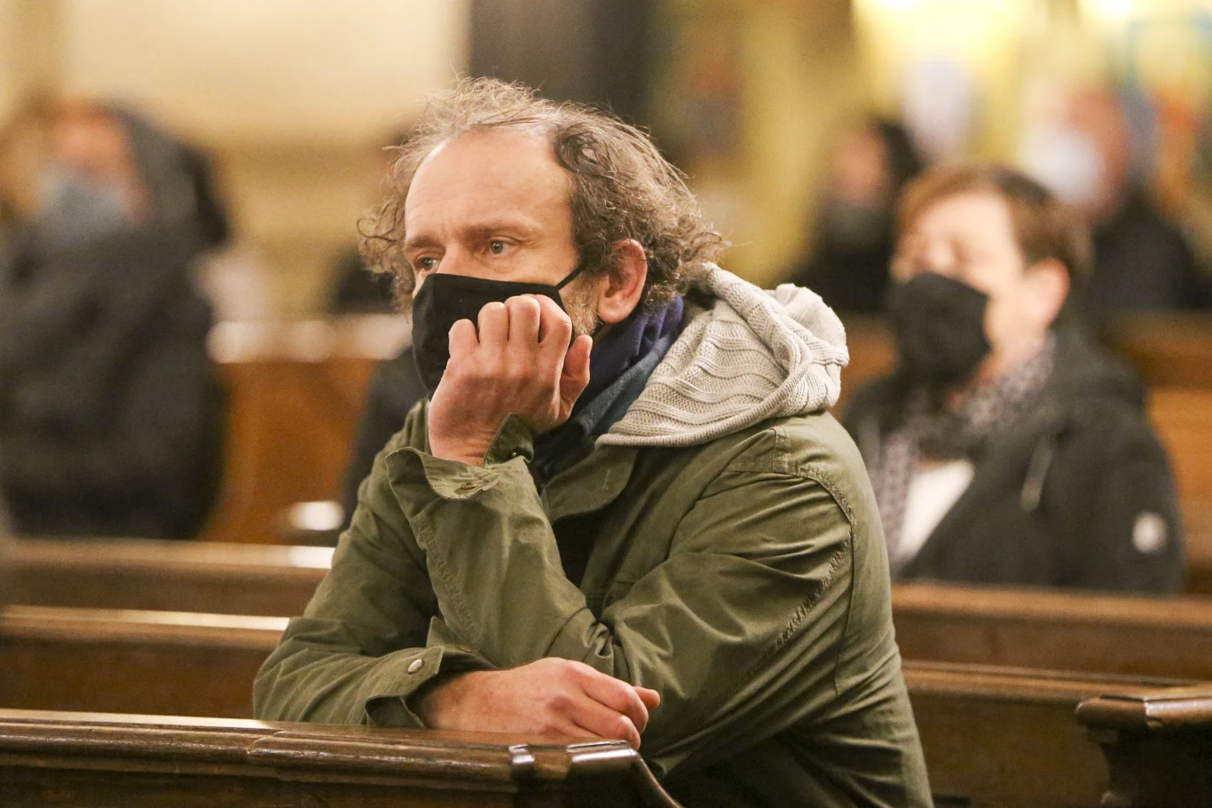 Wśród aktorów, którzy wzięli udział w nabożeństwie, znaleźli się znani krakowscy artyści, m.in. Tomasz Schimscheiner (na zdjęciu) i Marta Bizoń.