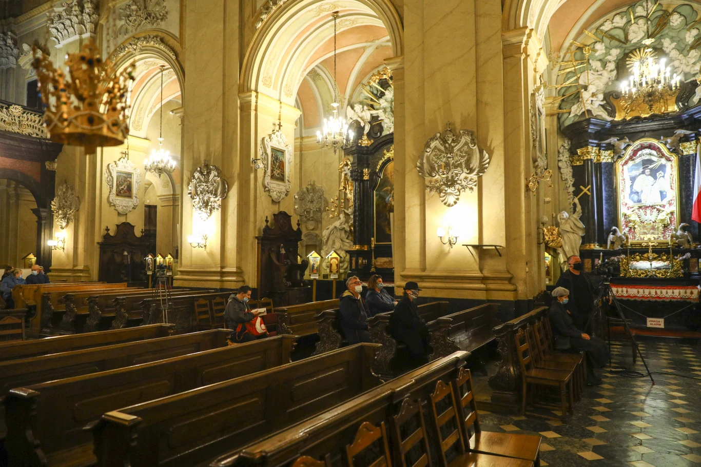 Dariusz Gnatowski zmarł 20 października. Miał 59 lat. Aktor trafił do krakowskiego szpitala z zapaleniem płuc i ciężką niewydolnością oddechową.