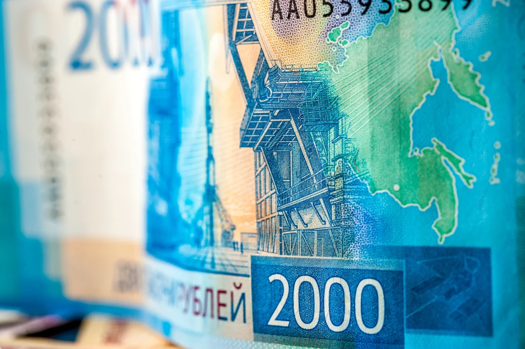 Po surowcach czas na obligacje. Moskwa oferuje ruble