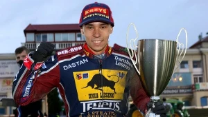 ​Żużel. Drugi dzień okienka transferowego za nami. Trzy kluby odkryły karty