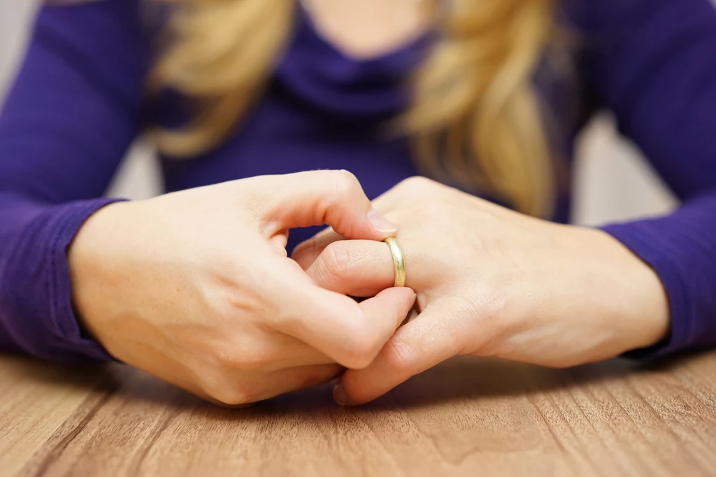 Osoba po rozwodzie może zostać świadkiem na ślubie? Ksiądz stawia sprawę jasno