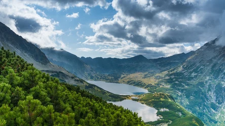 Dolina Pięciu Stawów Polskich jest jednym z najpiękniejszych miejsc w Tatrach