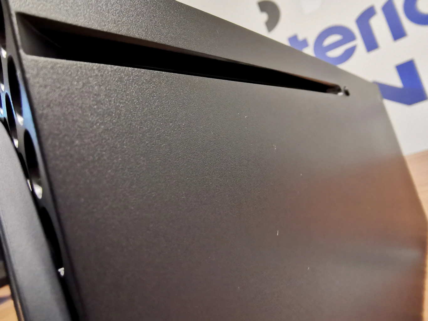 Na starcie nowej generacji zadebiutują takie duże tytuły jak m.in.: Assassin’s Creed Valhalla, Gears Tactics (gra jest już dostępna na PC), The Falconeer, Yakuza: Like a Dragon i Tetris Effect: Connected. Do tego kolejne duże rozszerzenie do Destiny 2, a także Beyond Light, które dostępne będzie w ramach Xbox Game Pass.