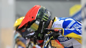 Zderzył się ze ścianą i mógł stracić życie. W lidze jedzie coraz słabiej, ale w Toruniu Chris Holder jest kochany