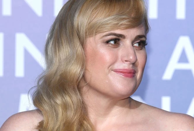 Rebel Wilson z miesiąca na miesiąc jest coraz szczuplejsza