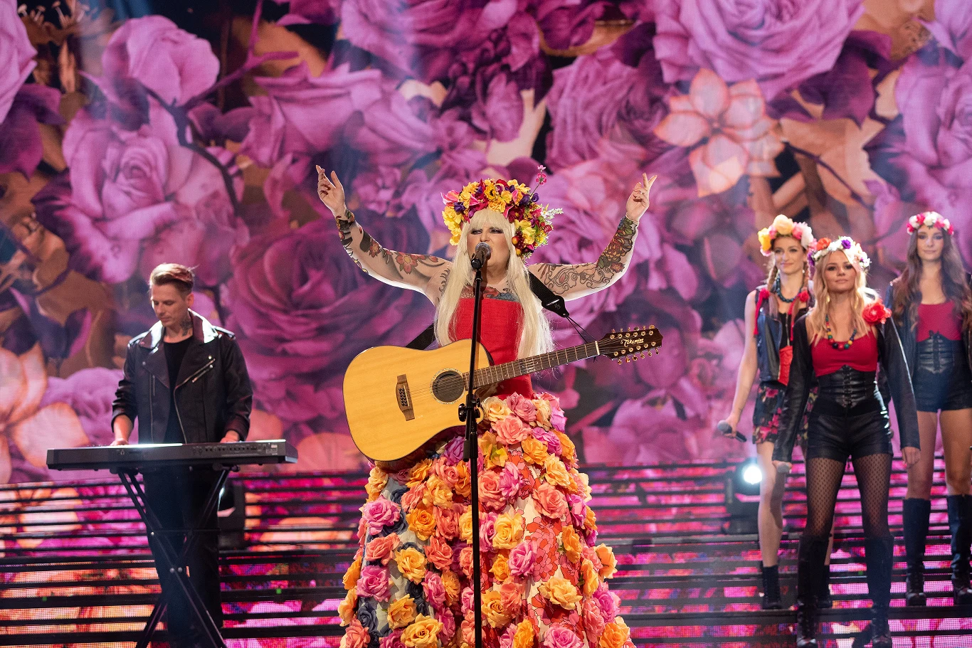 Gosia Andrzejewicz jako Maryla Rodowicz - odcinek 5