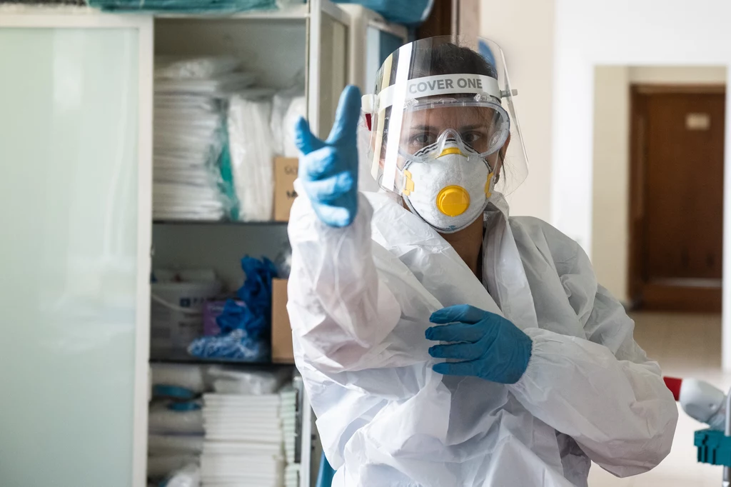 Praca medyków podczas pandemii koronawirusa, Szpital Bródnowski w Warszawie Praca medyków podczas pandemii koronawirusa, Szpital Bródnowski w Warszawie