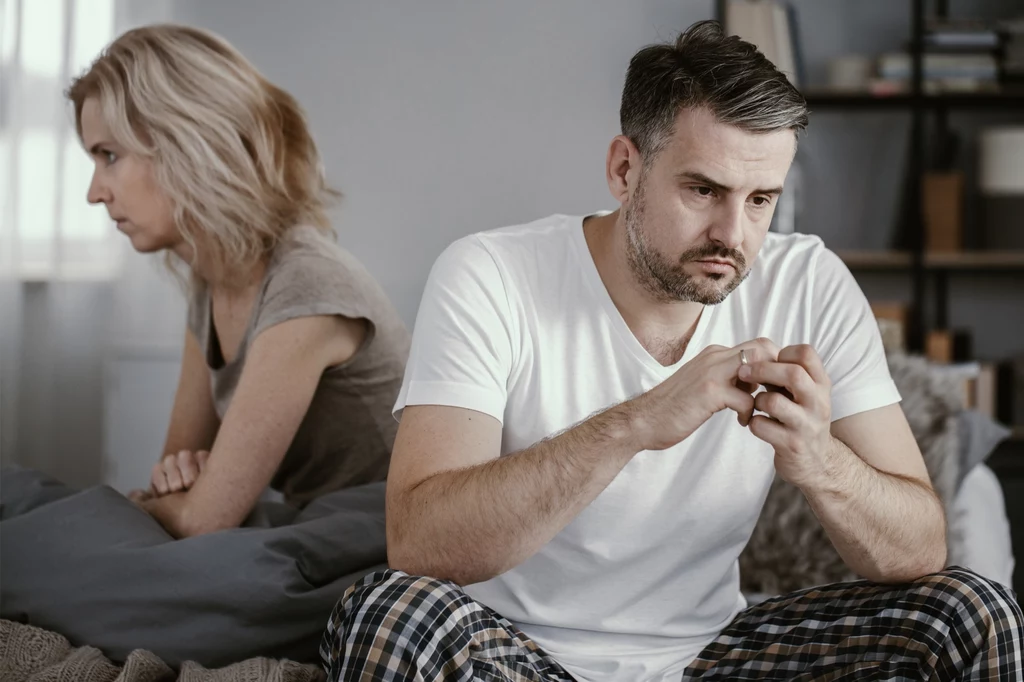 Na samo wspomnienie pana spod znaku Bliźniąt, w jego byłych partnerkach budzą się skrajne emocje. Z jednej strony za nimi tęsknią, z drugiej żałują, że im zaufały. Ci panowie wiedzą, jak oczarować kobietę, ale kiedy czują, że jest ona za bardzo zainteresowana, uciekają. Jeżeli naprawdę ci zależy na związku z panem spod tego znaku, nie pokazuj, że jesteś w nim zakochana po uszy, bo wtedy prawdopodobnie szybko się tobą znudzi. Na samo wspomnienie pana spod znaku Bliźniąt, w jego byłych partnerkach budzą się skrajne emocje. Z jednej strony za nimi tęsknią, z drugiej żałują, że im zaufały. Ci panowie wiedzą, jak oczarować kobietę, ale kiedy czują, że jest ona za bardzo zainteresowana, uciekają. Jeżeli naprawdę ci zależy na związku z panem spod tego znaku, nie pokazuj, że jesteś w nim zakochana po uszy, bo wtedy prawdopodobnie szybko się tobą znudzi.