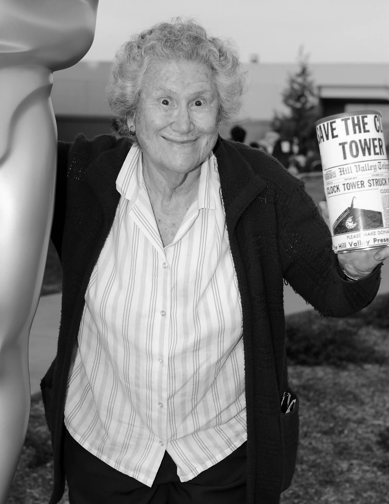 Elsa Raven (1929-2020) Elsa Raven (1929-2020)
