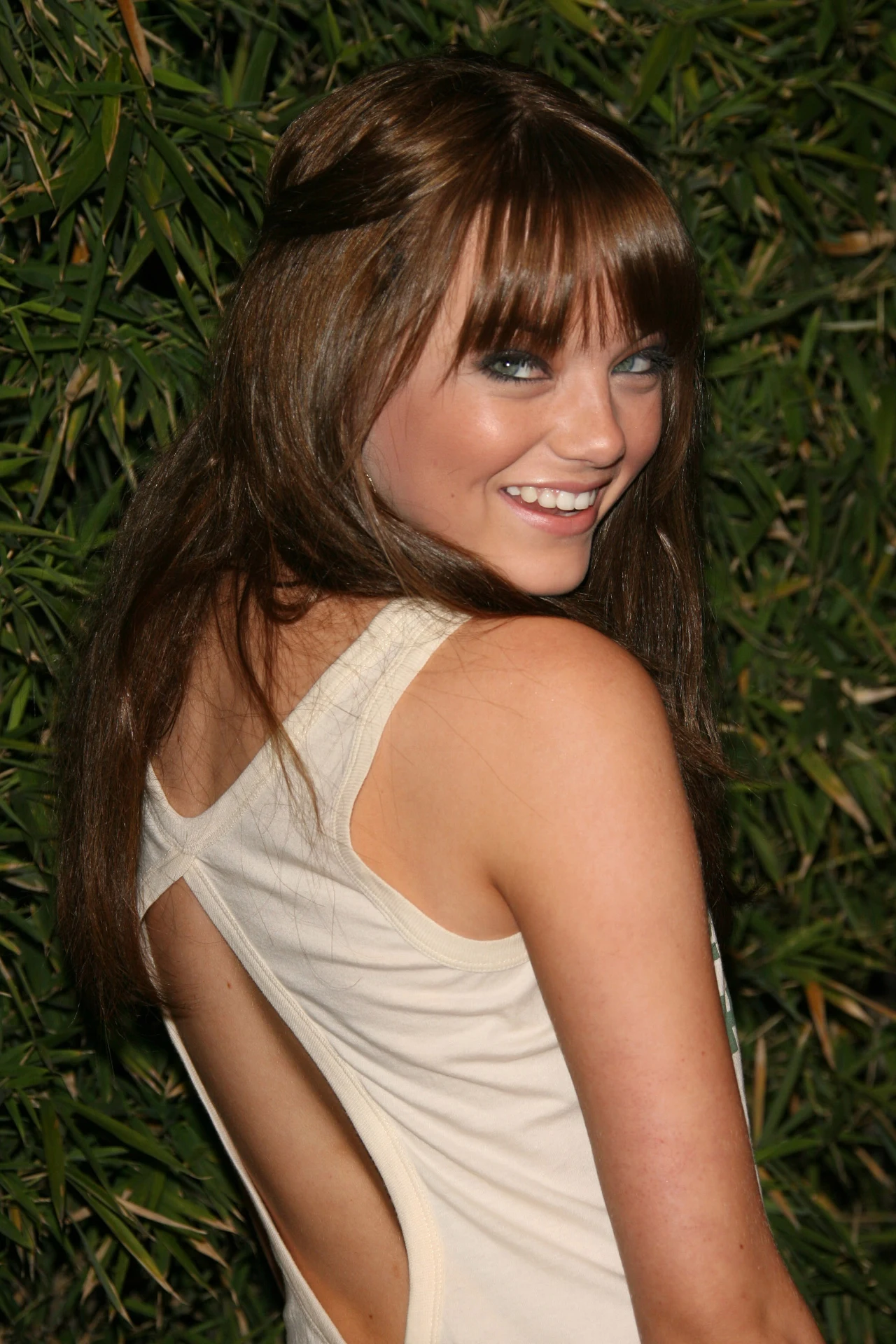 Emma Stone urodziła się 6 listopada 1988 roku w Scottsdale w Arizonie. Tak naprawdę ma na imię Emily, a nie Emma, ale gdy zapisywała się do Amerykańskiej Gildii Aktorów imię i nazwisko "Emily Stone" było już zajęte. Jej przodkowie pochodzą ze Szwecji - Stone jest "zangielszczonym" odpowiednikiem ich prawdziwego nazwiska.