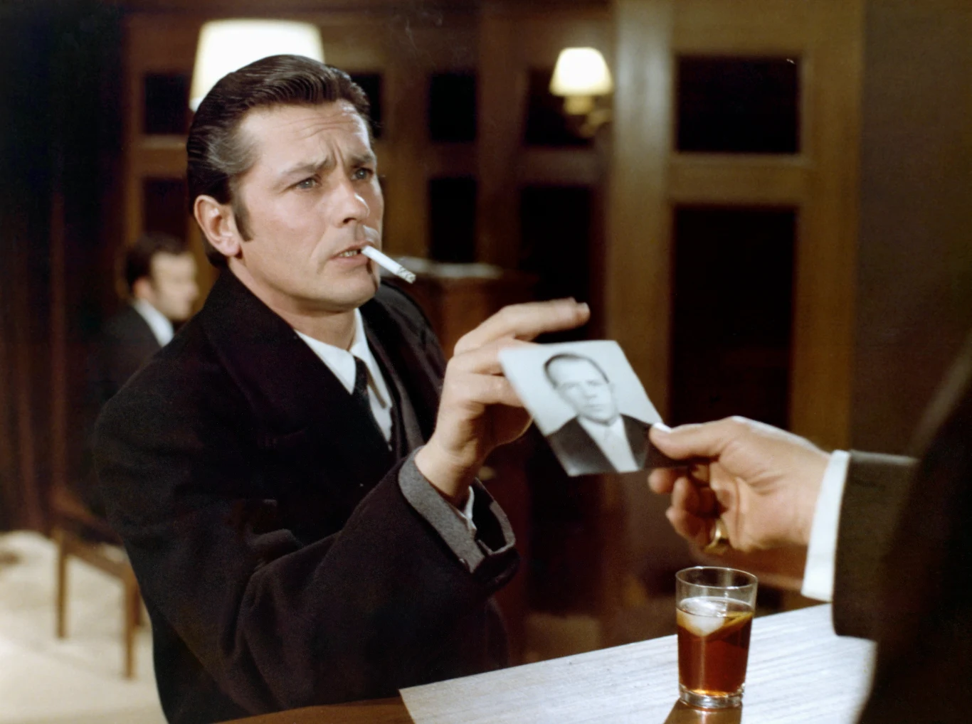 O tym, że "Afera Markovicia" zawsze była dla Delona drażliwym tematem, świadczy jego wywiad udzielony przed 45. laty Dickowi Cavettovi w talk-show "Dick Cavette Show". Rozmowa odbywała się w konwencji typowej dla tego typu programów rozrywkowych. Dominowały zatem żarty i zabawne anegdoty. Cavett bardzo delikatnie zapytał się jednak o wspomniany skandal i o stosunek, jaki miały do niego francuskie media.
 
Delon ciężko westchnął, wyraźnie stracił humor i odpowiedział: "Myślę, że cały skandal nie miał nic wspólnego z agresywną, albo nieagresywna prasą. Myślę, że media pojawiły się w tym wszystkim tylko dlatego, że byłem znaną osobą. To właśnie uczyniło z tego tak wielką aferę. Ale to nie jest zbyt zabawna historia do opowiadania". Delon bardzo szybko "uciął" dalsze pytania na ten temat, odpowiadając: "Nie mówmy o tym".