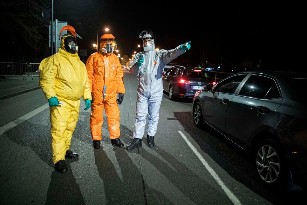 Od początku epidemii wirusem SARS-CoV-2 w Czechach zakaziło się blisko 392 tys. osób Od początku epidemii wirusem SARS-CoV-2 w Czechach zakaziło się blisko 392 tys. osób