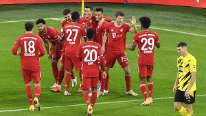 Borussia Dortmund - Bayern Monachium 2-3 w 7. kolejce Bundesligi. Gol i asysta Lewandowskiego