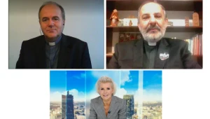 Ks. prof. Andrzej Kobyliński i ks. Tadeusz Isakowicz-Zaleski na antenie Polsat News