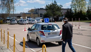 Coraz trudniej zdobyć prawo jazdy. System pada