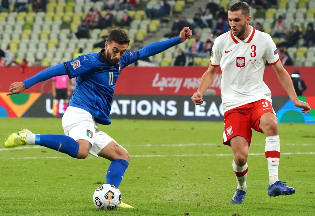Francesco Caputo oraz Sebastian Walukiewicz podczas październikowego meczu Polska - Włochy Francesco Caputo oraz Sebastian Walukiewicz podczas październikowego meczu Polska - Włochy