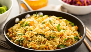 Smażony ryż z warzywami 