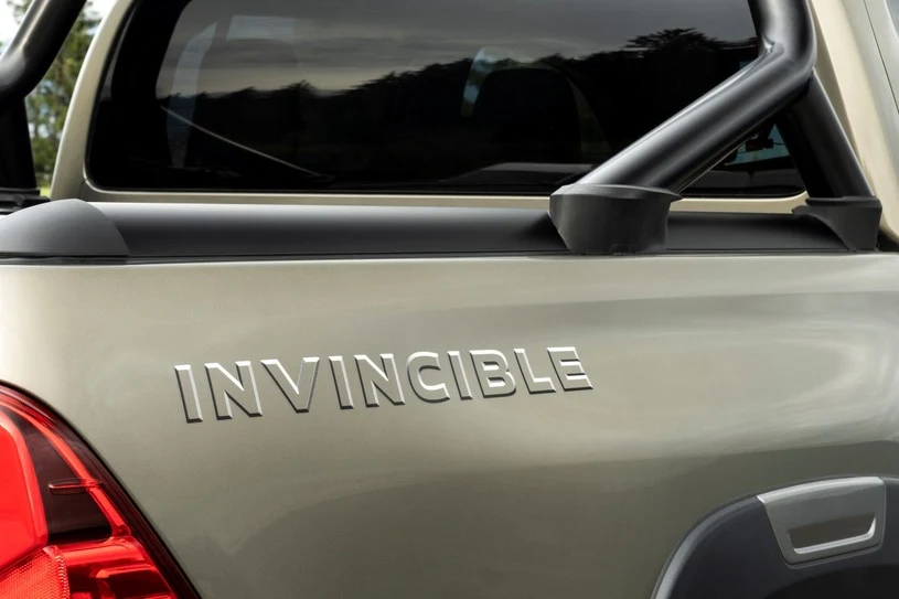 Toyota Hilux Invincible