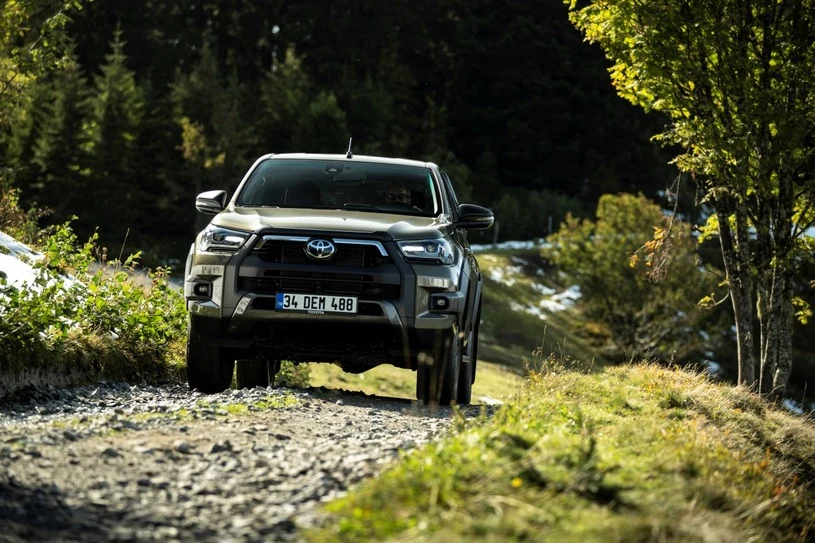 Toyota Hilux Invincible