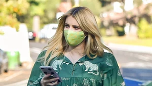 Ciężarna Emma Roberts na spacerze