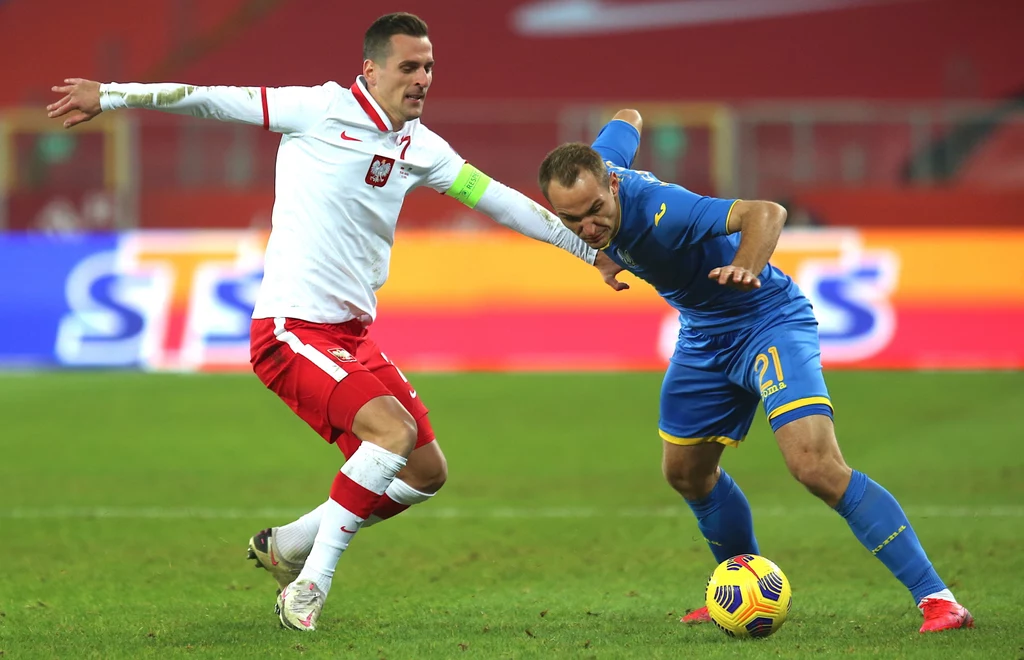 Arkadiusz Milik (L) i Jewhen Makarenko z Ukrainy Arkadiusz Milik (L) i Jewhen Makarenko z Ukrainy