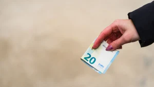 Euro zyskuje względem dolara