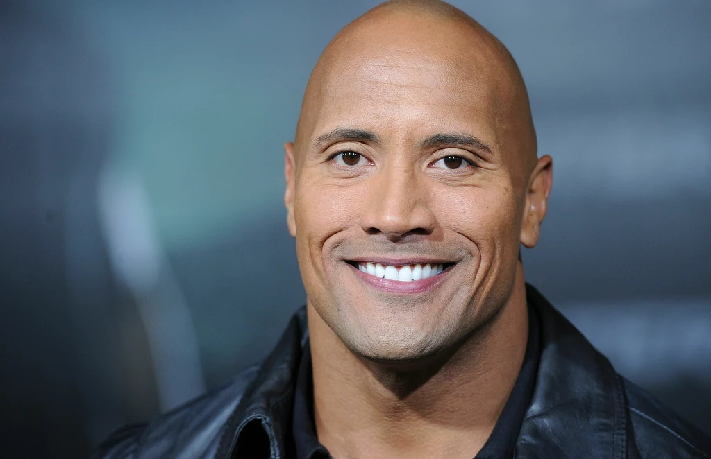 Należy bowiem pamiętać, że Dwayne Johnson regularnie udziela się w różnych akcjach charytatywnych, przekazując pieniądze różnym organizacjom non-profit, a w 2006 roku założył nawet swoją organizację charytatywną o nazwie Dwayne Johnson Rock Foundation. Należy bowiem pamiętać, że Dwayne Johnson regularnie udziela się w różnych akcjach charytatywnych, przekazując pieniądze różnym organizacjom non-profit, a w 2006 roku założył nawet swoją organizację charytatywną o nazwie Dwayne Johnson Rock Foundation.