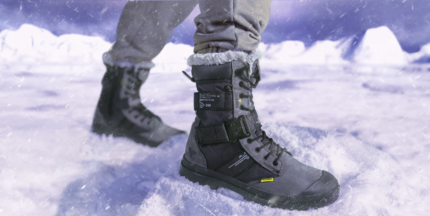 Z boku butów widać było na przykład insygnia, które powinien rozpoznać każdy grający w Destiny 2, nawiązujące właśnie do bazy na Księżycu. Z boku butów widać było na przykład insygnia, które powinien rozpoznać każdy grający w Destiny 2, nawiązujące właśnie do bazy na Księżycu.