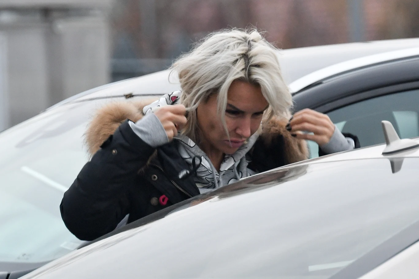 Już za niedługo ma wyjechać w daleką podróż promującą „365 dni”, przy okazji odcinając się od bolesnej przeszłości