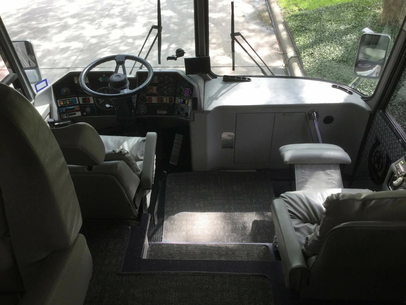Autobus koncertowy Prince'a z trasy Purple Rain Tour.