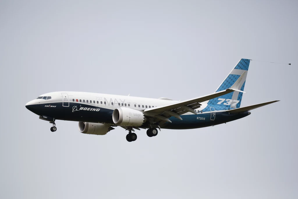 Pasażerowie nie chcą latać Boeingiem 737 MAX. Raport FAA pokazuje, że mają ku temu podstawy