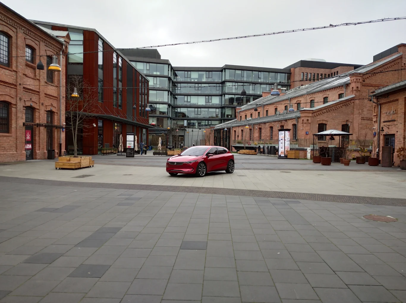 Według przekazanych podczas premiery informacji, Izera hatchback ma mieć baterię pozwalającą na przejechanie około 400 km na jednym ładowaniu. Silnik natomiast powinien rozpędzać polskiego elektryka do 100 km/h w 8 s. Projektanci nie zdradzili natomiast, czy auto będzie miało napęd na przednie czy na tylne koła. Według przekazanych podczas premiery informacji, Izera hatchback ma mieć baterię pozwalającą na przejechanie około 400 km na jednym ładowaniu. Silnik natomiast powinien rozpędzać polskiego elektryka do 100 km/h w 8 s. Projektanci nie zdradzili natomiast, czy auto będzie miało napęd na przednie czy na tylne koła.