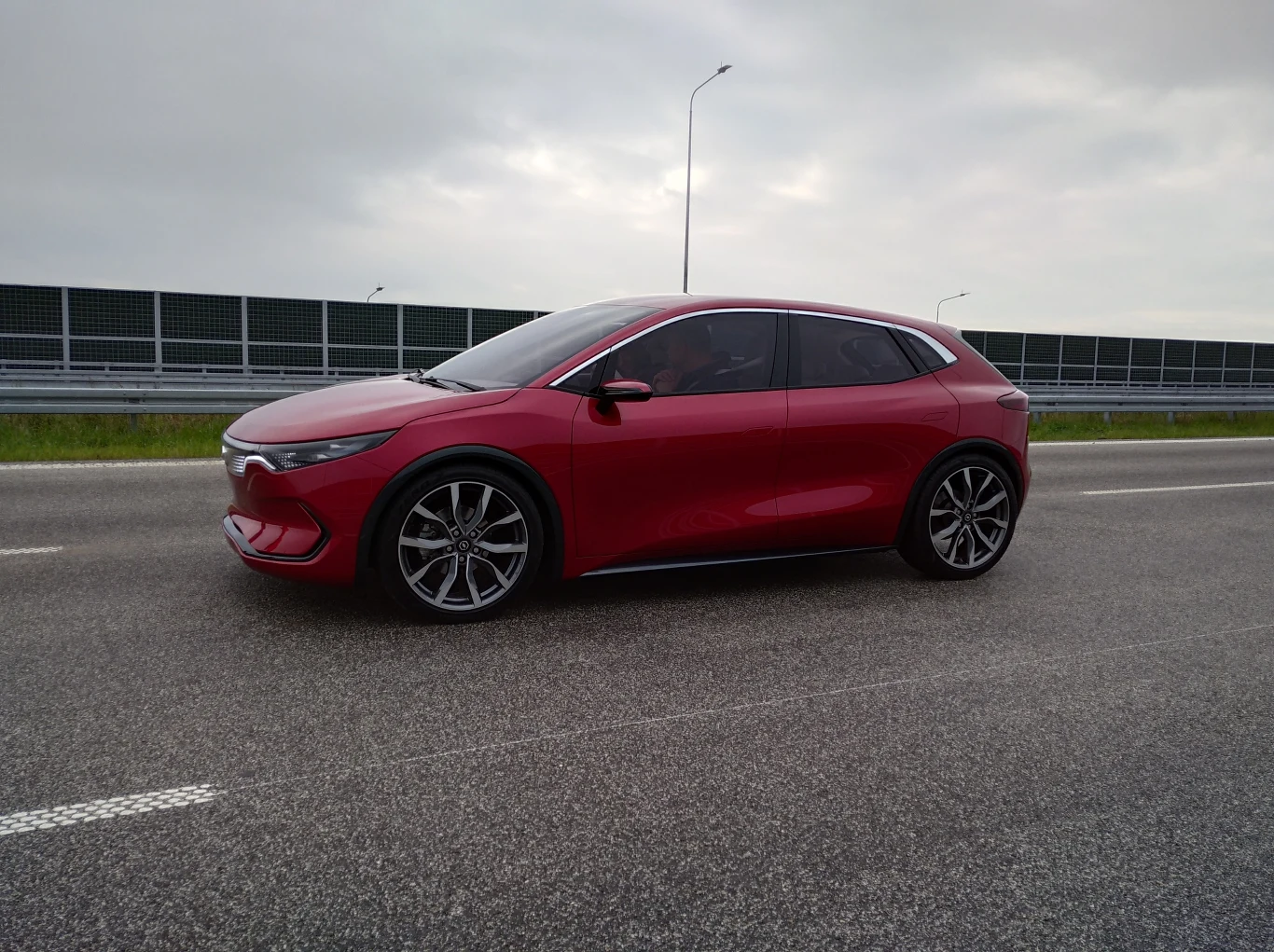 Izera hatchback na zdjęciach Izera hatchback na zdjęciach